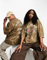 Graphic T-shirt - Urban Muse